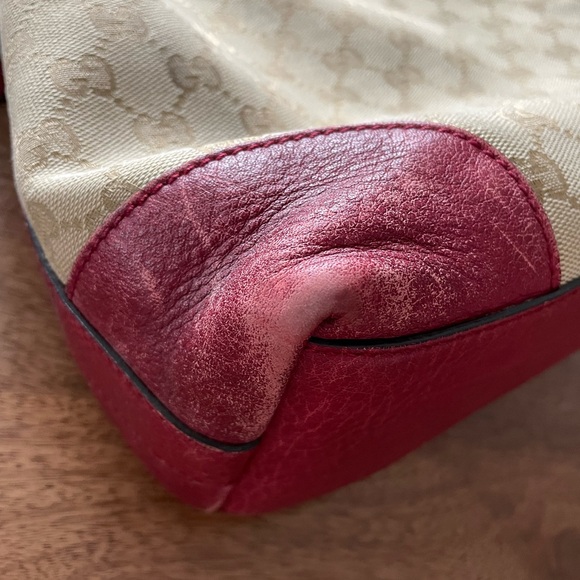 Gorgeous Red Classic Gucci Bag 👛 - Picture 4 of 15